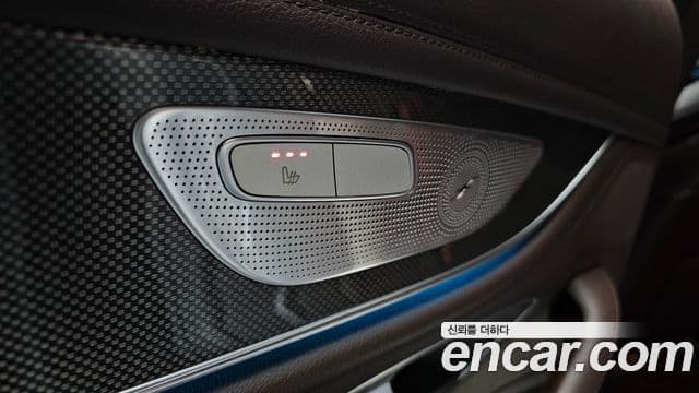 Mercedes-Benz CLS-Class 2020 — Photo 1/20