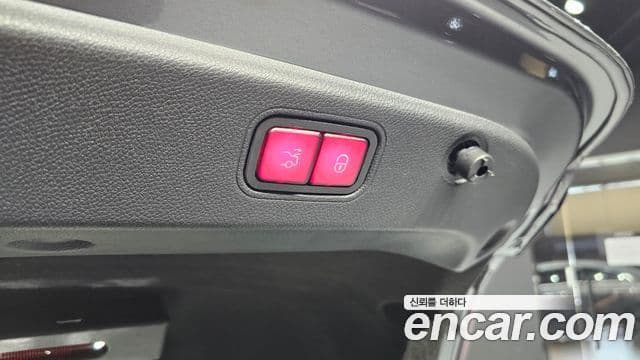 Mercedes-Benz CLS-Class 2020 — Photo 10/20