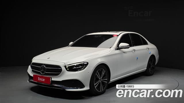 Mercedes-Benz E-Class 2022 — ფოტო 1/20