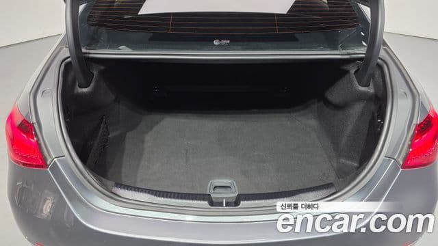 Mercedes-Benz C-Class 2022 — Şəkil 18/20