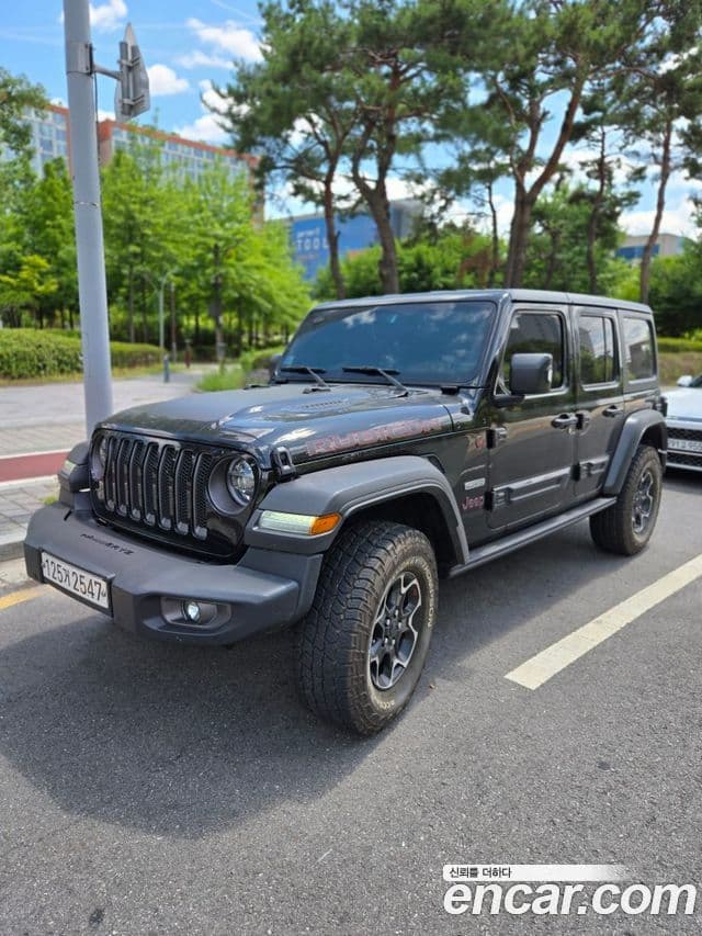 Jeep Wrangler 2020 — ფოტო 15/15