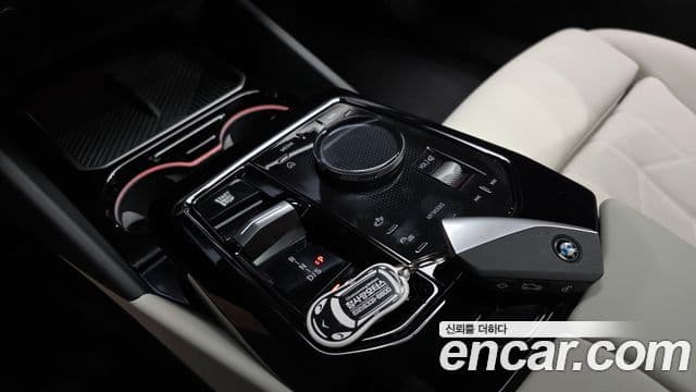 BMW 5 Series 2025 — ფოტო 9/20