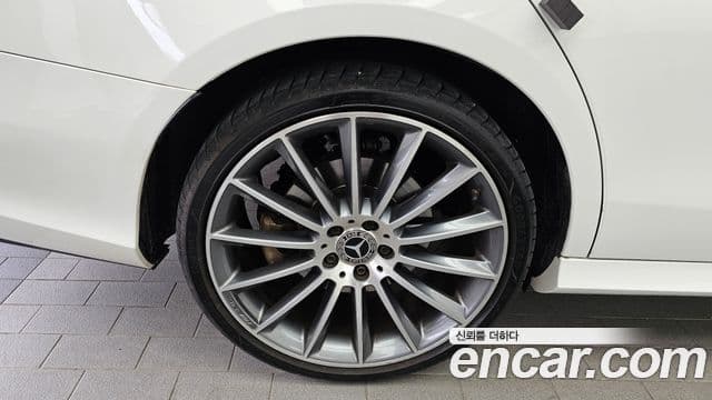 Mercedes-Benz E-Class 2019 — ფოტო 4/20