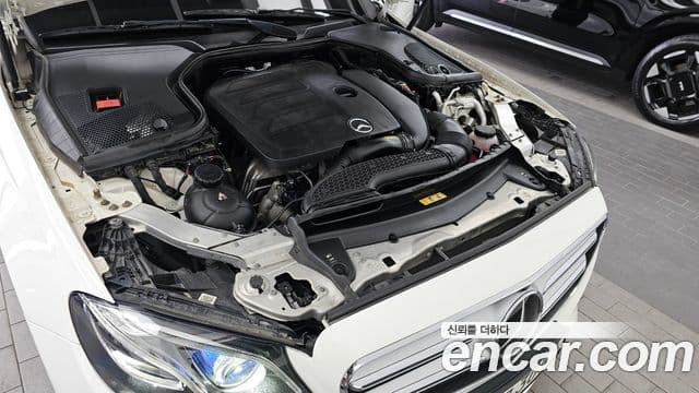Mercedes-Benz E-Class 2019 — ფოტო 5/20