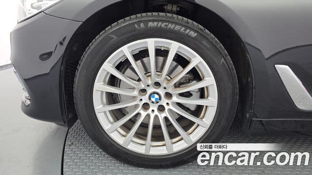BMW 5 Series 2020 — фото 5 из 20