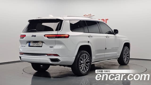 Jeep Grand Cherokee 2022 — Şəkil 2/20