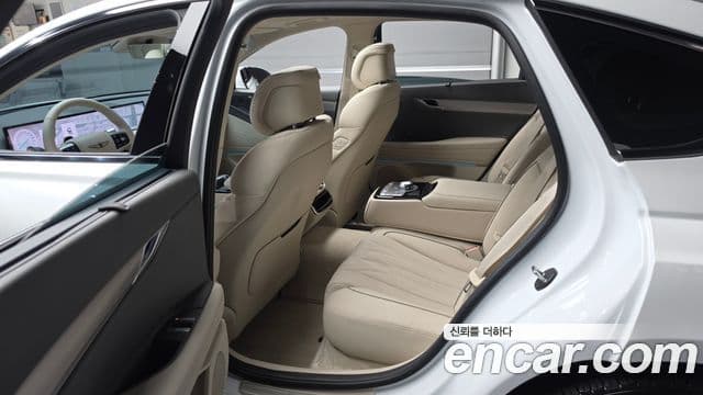 Genesis Electrified G80 2025 — Şəkil 11/20