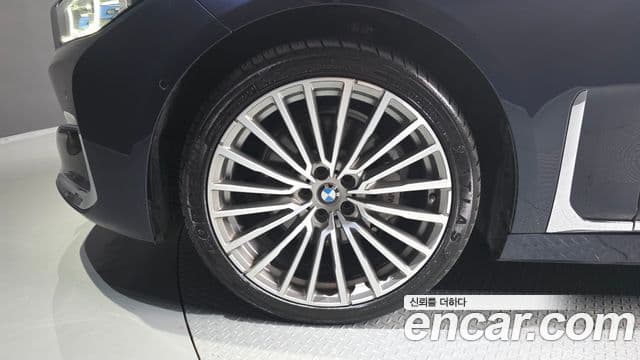 BMW 7 Series 2019 — ფოტო 5/20