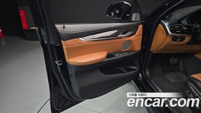 BMW X6 2018 — Photo 1/33