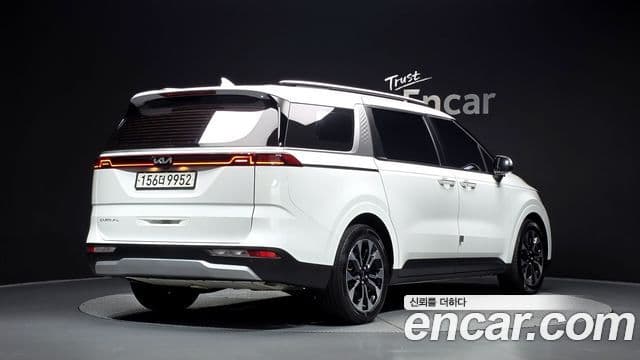 Kia Carnival 2022 — Фото 2/20