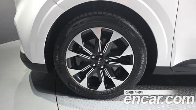 Kia Carnival 2022 — Фото 5/20