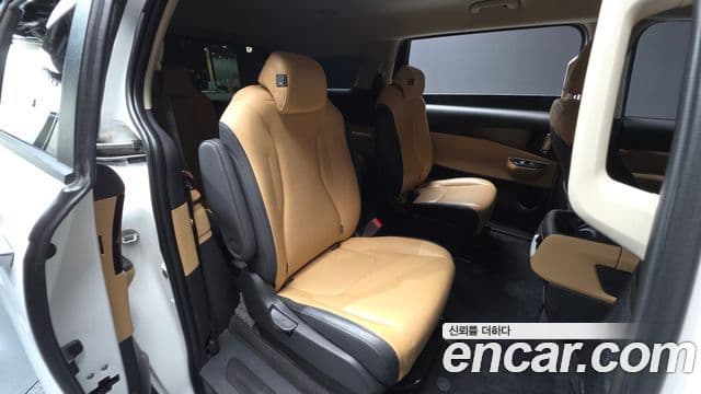Kia Carnival 2022 — Фото 12/20