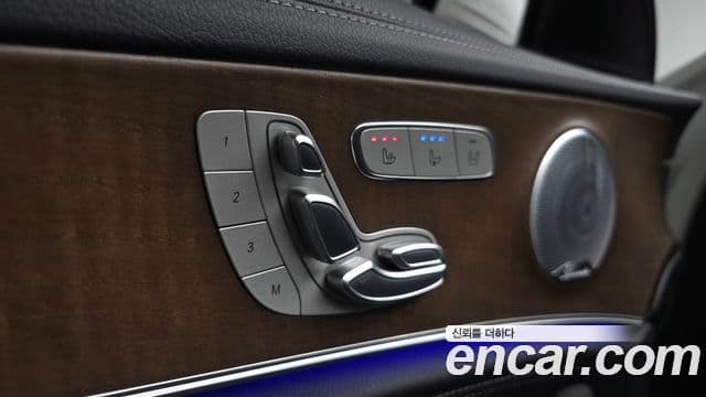 Mercedes-Benz E-Class 2020 — Фото 18/20
