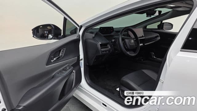 Toyota Prius 2025 — Şəkil 10/20