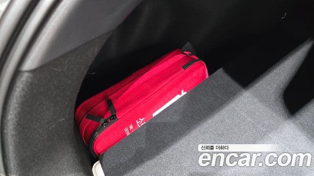Toyota Prius 2025 — Photo 3/31