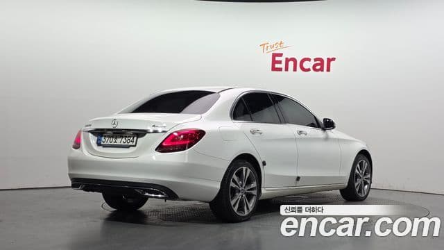 Mercedes-Benz C-Class 2020 — Фото 2/20