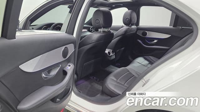 Mercedes-Benz C-Class 2020 — Фото 11/20