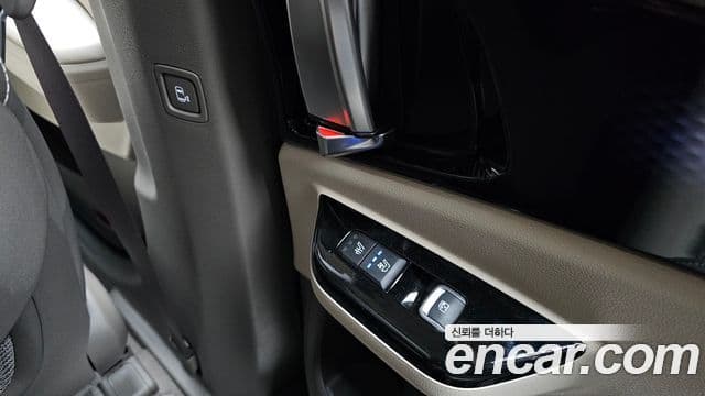 Kia Carnival 2022 — Şəkil 19/20