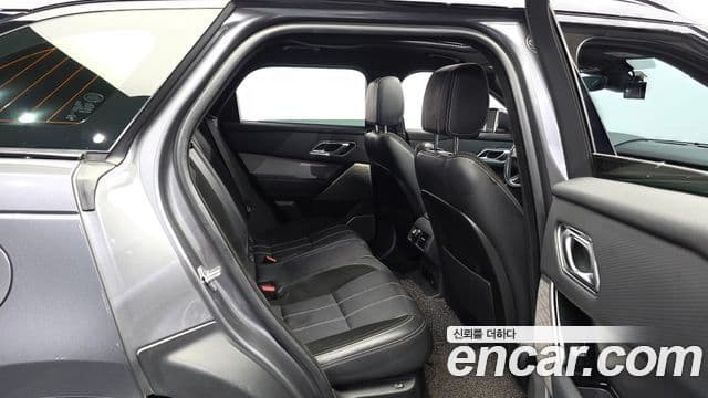 Land Rover Range Rover Velar 2019 — Şəkil 11/20
