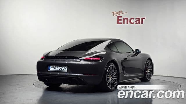 Porsche 718 Cayman 2021 — ფოტო 2/20