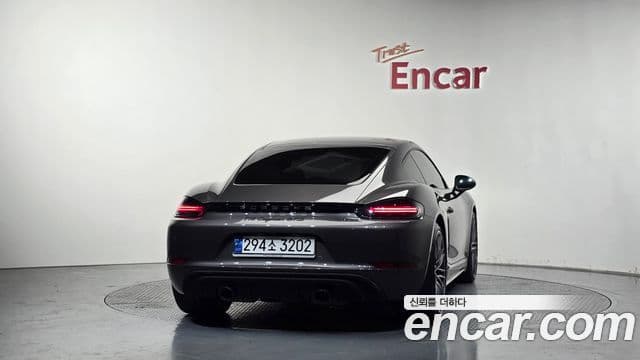 Porsche 718 Cayman 2021 — Photo 16/30