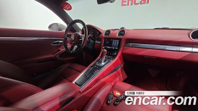 Porsche 718 Cayman 2021 — Photo 19/30