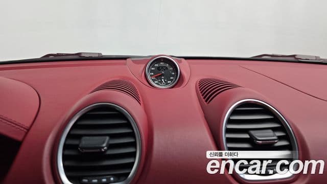 Porsche 718 Cayman 2021 — ფოტო 14/20