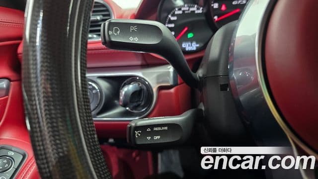 Porsche 718 Cayman 2021 — Photo 26/30