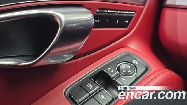 Porsche 718 Cayman 2021 — Photo 24/30