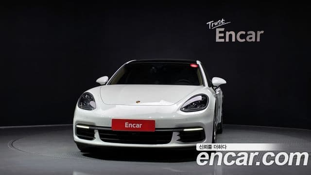 Porsche Panamera 2018 — ფოტო 3/20