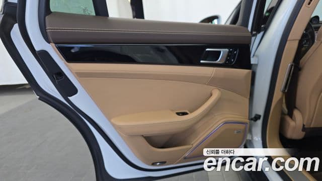 Porsche Panamera 2018 — Photo 3/31