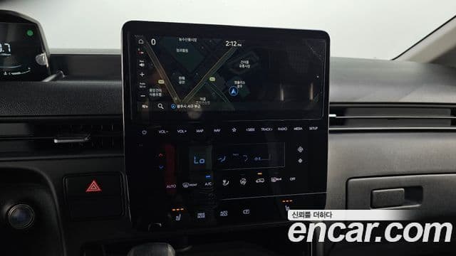Hyundai Staria 2024 — ფოტო 14/20