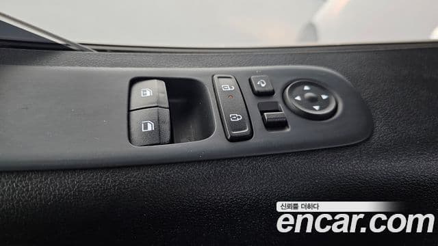 Hyundai Staria 2024 — ფოტო 18/20
