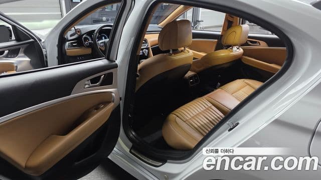 Genesis G70 2021 — ფოტო 11/20