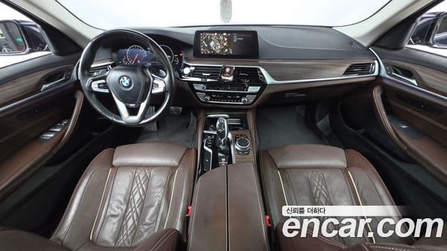 BMW 5 Series 2019 — Şəkil 7/20