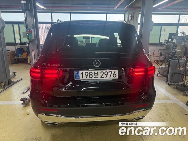 Mercedes-Benz GLB-Class 2025 — Şəkil 3/10