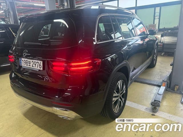 Mercedes-Benz GLB-Class 2025 — Şəkil 4/10
