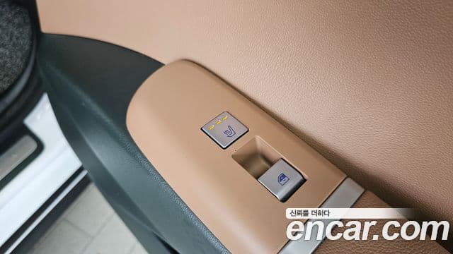 Hyundai Grandeur 2023 — ფოტო 19/20