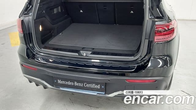 Mercedes-Benz EQB 2025 — Photo 7/17