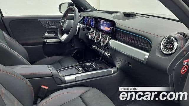 Mercedes-Benz EQB 2025 — Photo 8/17