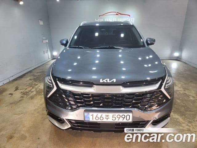 Kia Sportage 2021 — Фото 1/20