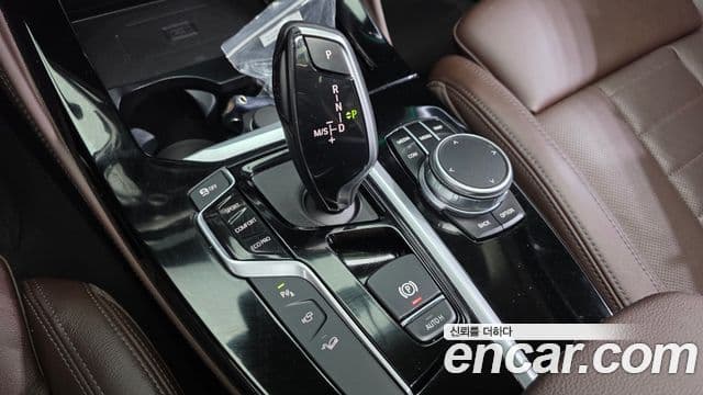 BMW X4 2021 — Şəkil 9/20