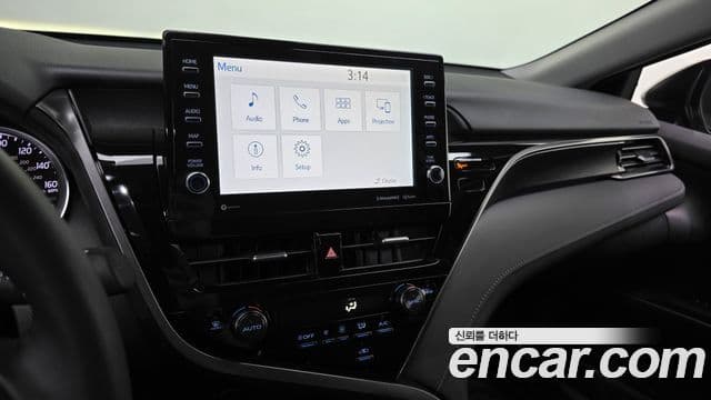 Toyota Camry 2024 — Фото 14/20