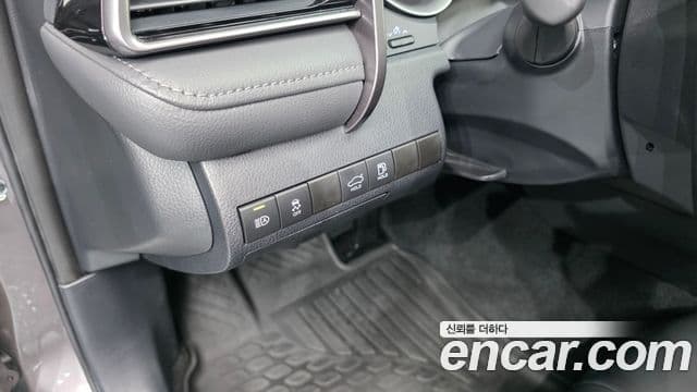 Toyota Camry 2024 — Фото 17/20