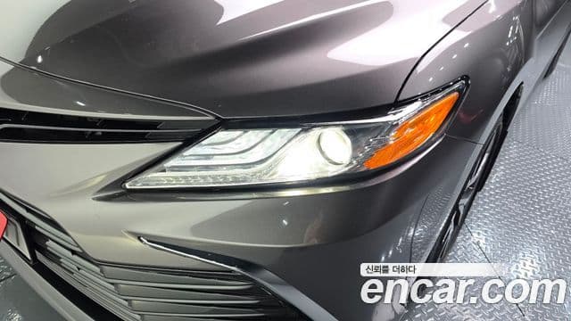 Toyota Camry 2024 — Photo 8/33