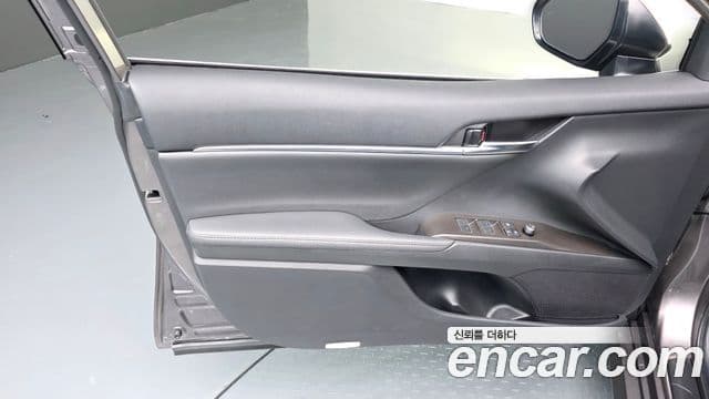 Toyota Camry 2024 — Photo 27/33