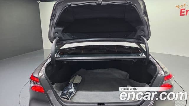 Toyota Camry 2024 — Photo 29/33