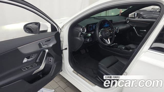Mercedes-Benz A-Class 2021 — Фото 10/20