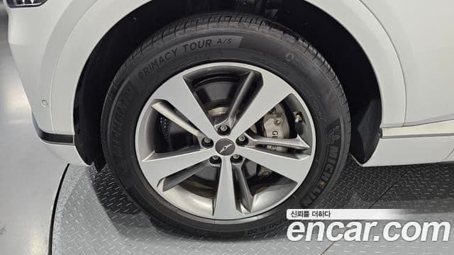Genesis GV80 2023 — ფოტო 33/36