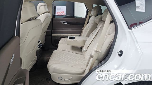 Genesis GV80 2023 — ფოტო 17/36